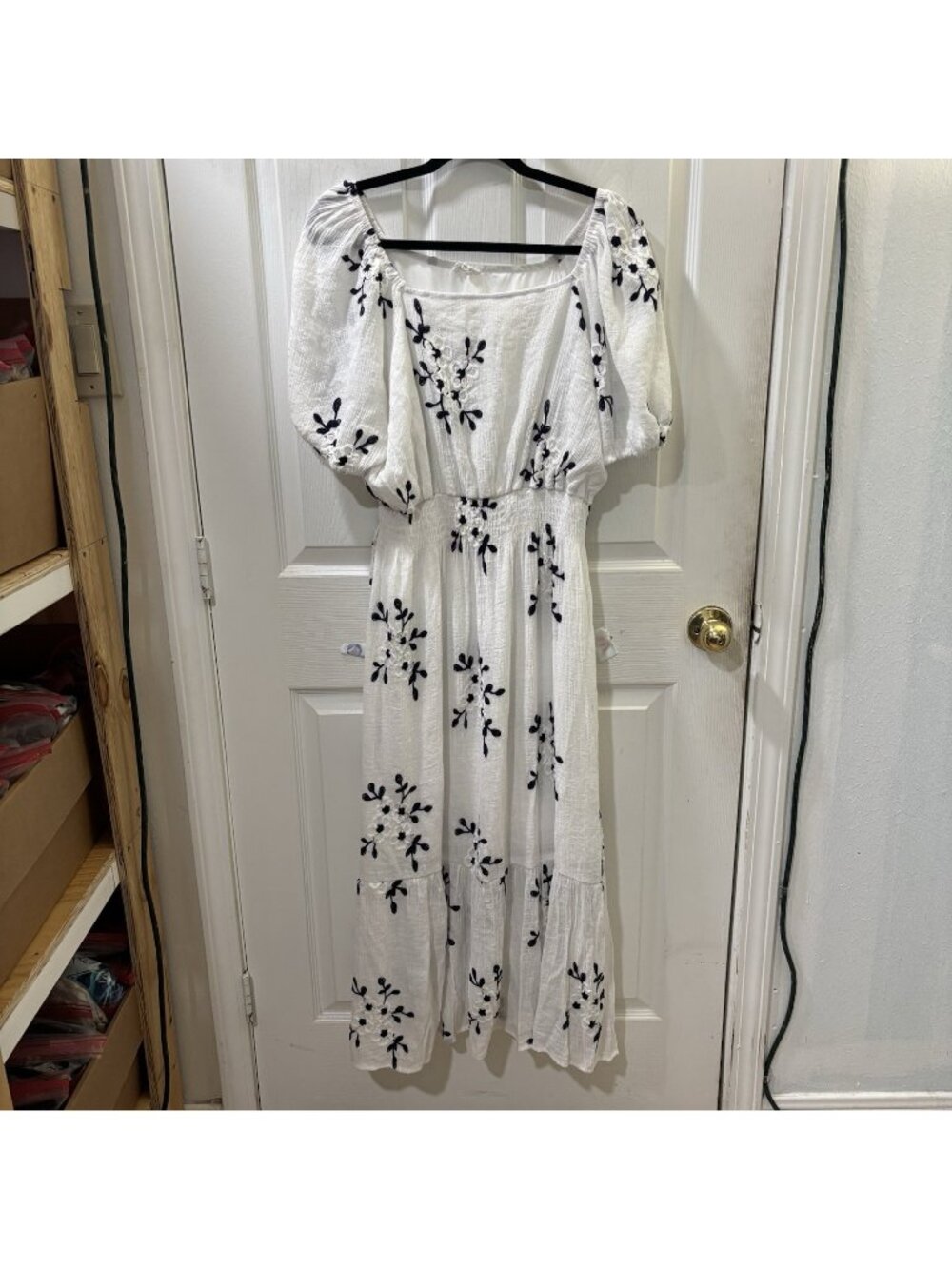 Kindred Maxi Dress Women 2X Plus White/Navy  Floral Embroidered Smocked bohemian